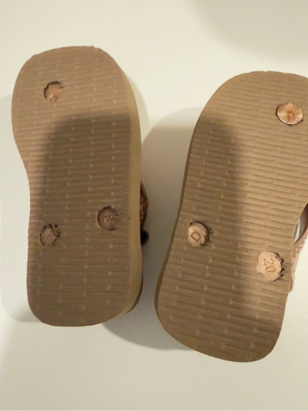 Havaianas Kids Pink and Gold Leopard Print Flip Flops